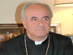 Una comida con poco alimento y muchas palabras para rezar con el Papa por la paz