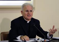 El Papa extiende el cargo de Monseñor Crociata como Secretario General de la CEI