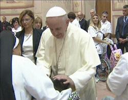 Escuchar y reconocer las llagas de Jesús, el Papa en Asís, en su encuentro con los niños minusválidos y enfermos