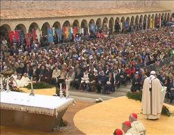 La paz franciscana está fundada en Cristo, no es armonía panteísta, dice el Papa al celebrar la misa en la Plaza de San Francisco de Asís