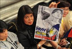“Con la ‘oración del por qué', sin pedir explicación, pedir que nuestro Padre nos mire”, el Papa a los filipinos de Roma