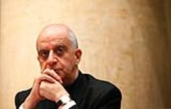 Mons. Fisichella sobre la Evangelii Gaudium Francisco ayuda a reflexionar y a vivir con vocación el bautismo